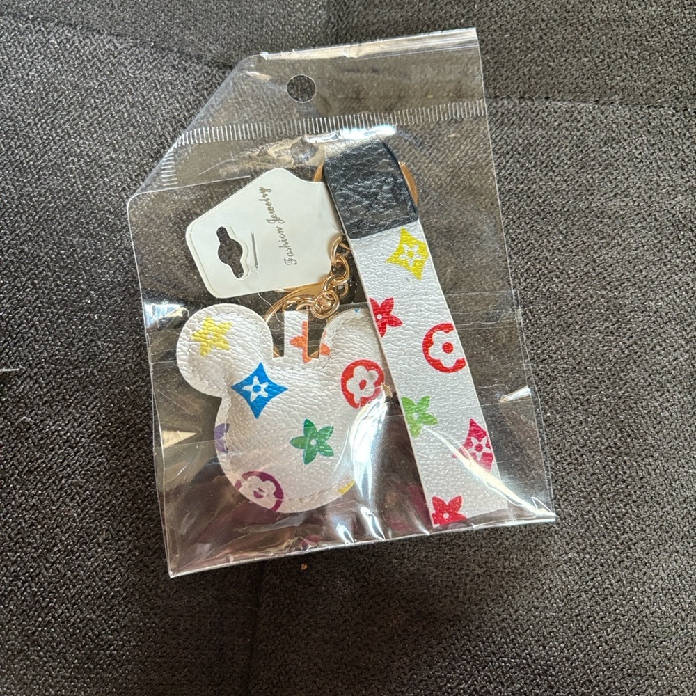 Colorful Mickey Mouse Flower Keychain - Picture 2 of 2